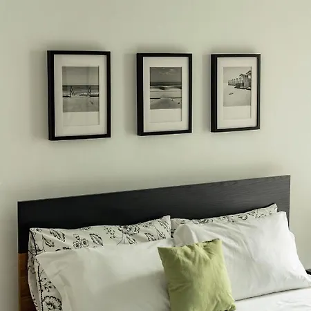 Caliph House 128 * Bari